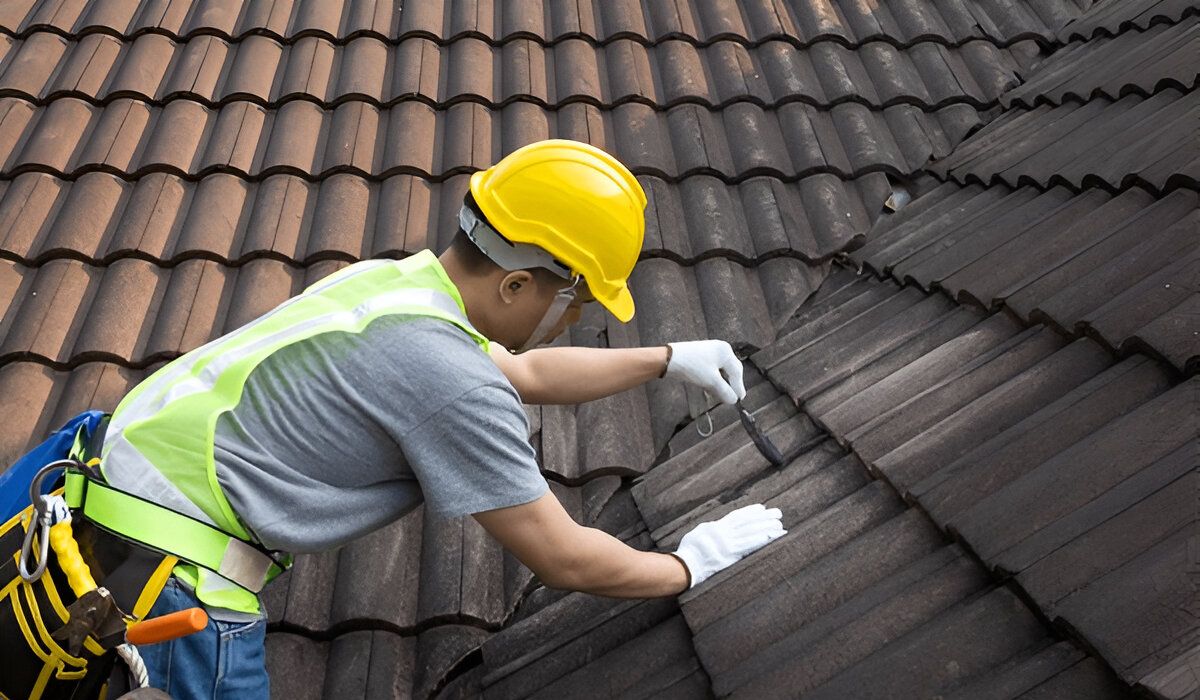 Expert Leaking Roof Repair in Liberty Hill