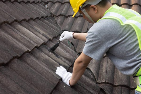 How regular maintenance with Cedar Park TX expert Commercial Roofing Services extends roof life